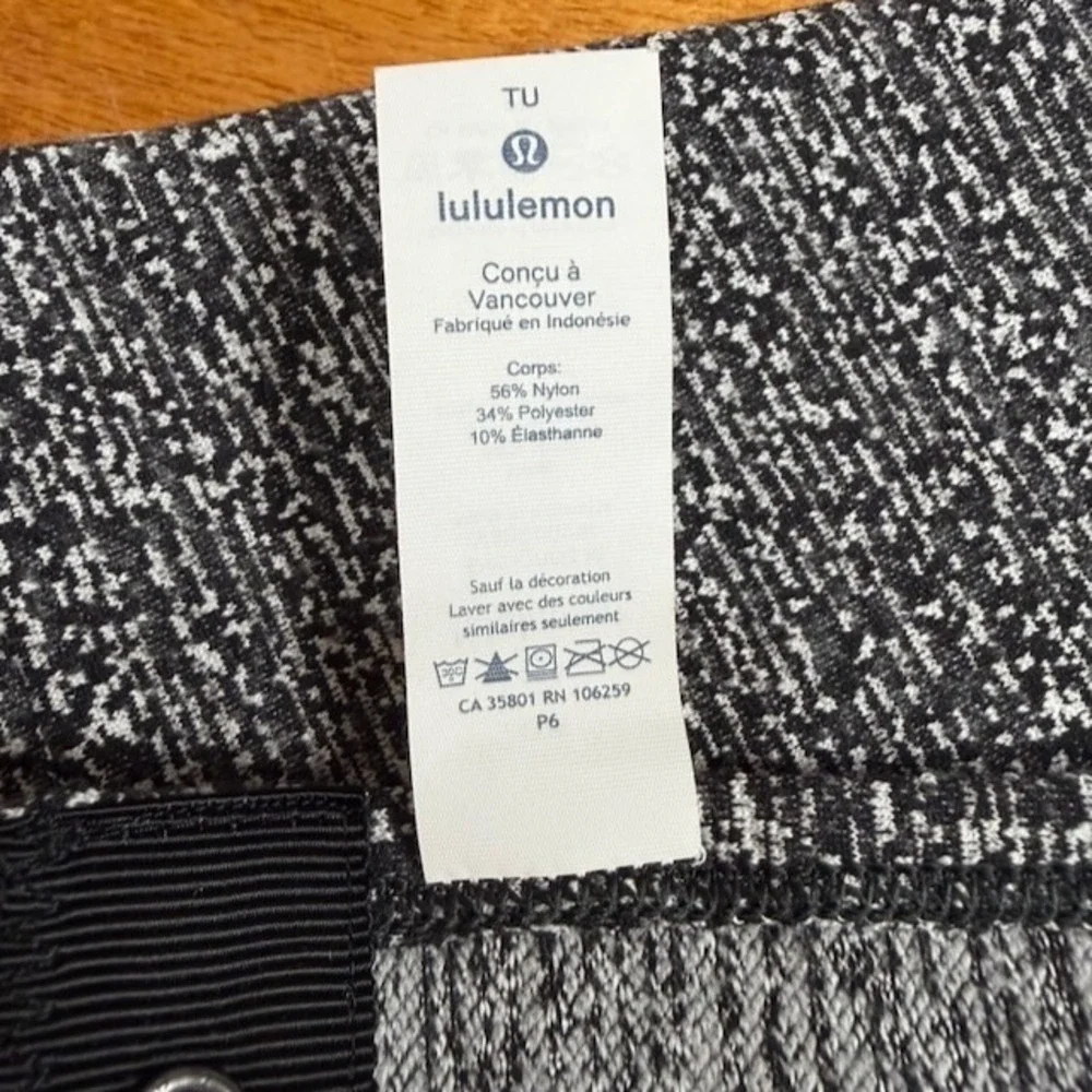 Lululemon Vinyasa Wrap Scarf  Multi-Use Stretch Snap Space Dye‎ Gray One Size